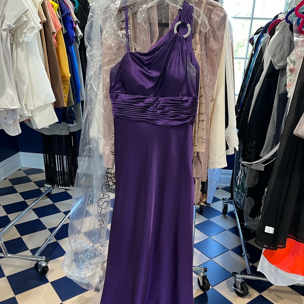 ADRIANNA PAPELL BOUTIQUE